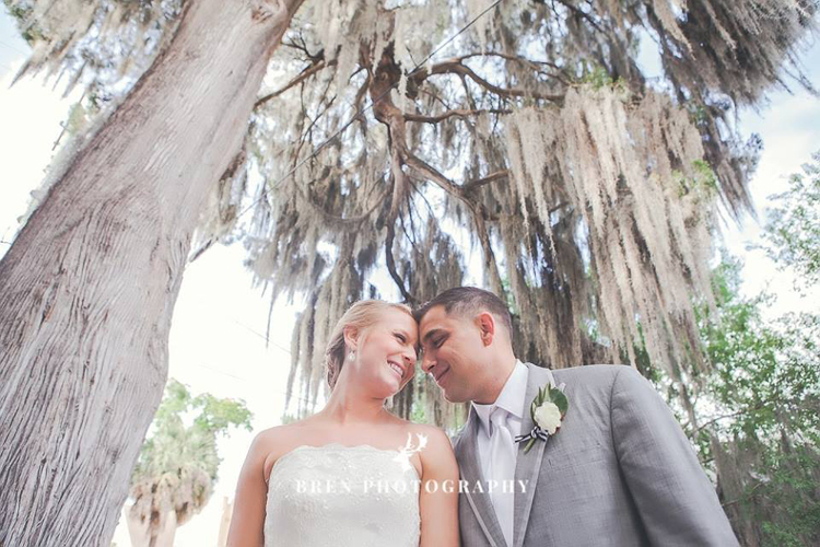 Beaufort Bride : A Real Lowcountry Wedding | Southern Graces & Co - http://lowcountrybride.com