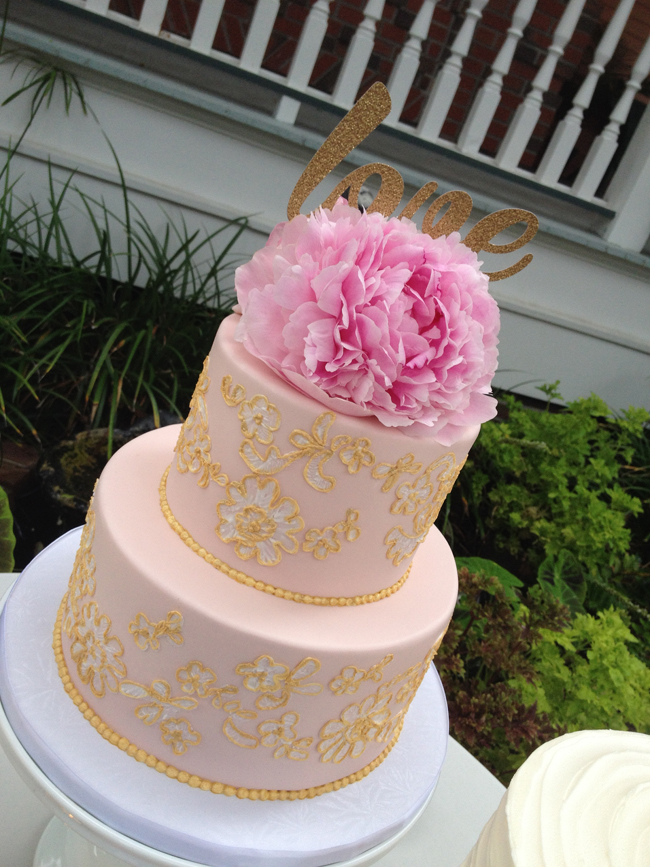 Beaufort Bride : Wedding Cake Inspiration - http://lowcountrybride.com