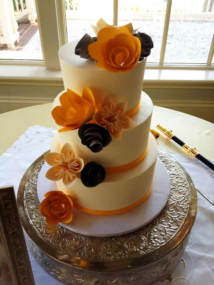 Beaufort Bride - Beautiful Wedding Cakes | Brown Sugar Custom Cakes - http://lowcountrybride.com