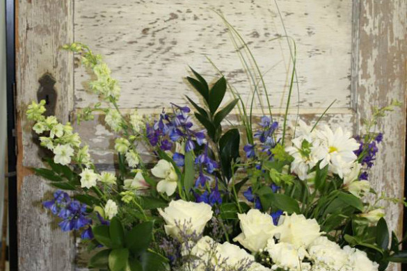 Beaufort Bride - Beautiful Bouquets | Bitty's Flower Shop - http://www.beaufortbride.com